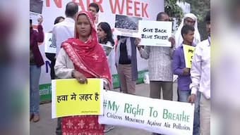 'Breathing is killing me': Locals protests outside Delhi's Environment Ministry office against increasing pollution