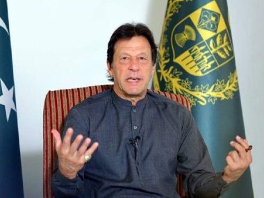 Asia Bibi blasphemy case: Imran Khan warns protesters not to 'confront State' as Pakistan erupts in violence Asia Bibi blasphemy case: Imran Khan warns protesters not to 'confront State' as Pakistan erupts in violence