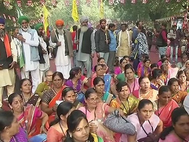 Farmers' march: Thousands of protesters converge on Parliament Street today; over 3,500 police personnel deployed in area Farmers' march: Thousands of protesters converge on Parliament Street today; over 3,500 police personnel deployed in area