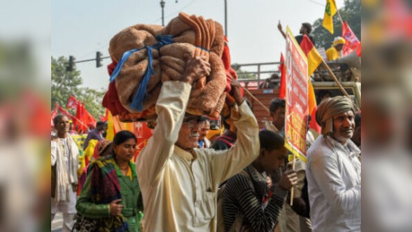 Farmers protest Narendra Modi's 'non-committal' stand on farm loan waivers, to go on strike on 8 and 9 January