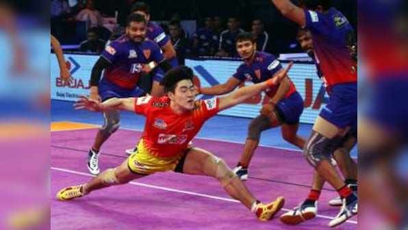 Pro Kabaddi League 2018: Gujarat Fortunegiants down Dabang Delhi; UP, Bengal Warriors play out thrilling tie