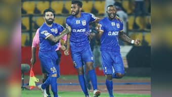 ISL 2018-19: High-flying Mumbai City FC end NorthEast United's unbeaten run thanks to Arnold Issoko's early strike