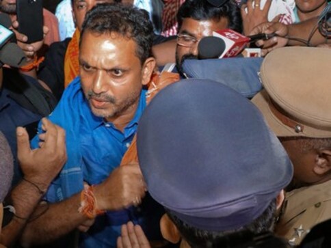 Sabarimala row: BJP workers protest against K Surendran's arrest; Kerala is under 'jungle raj', says party's state chief Sabarimala row: BJP workers protest against K Surendran's arrest; Kerala is under 'jungle raj', says party's state chief