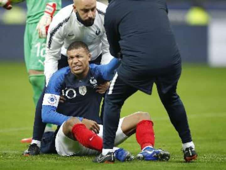 International friendlies: Kylian Mbappe's shoulder injury overshadows France's victory over Uruguay International friendlies: Kylian Mbappe's shoulder injury overshadows France's victory over Uruguay