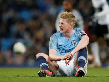 Soccer Football - Carabao Cup Fourth Round - Manchester City v Fulham - Etihad Stadium, Manchester, Britain - November 1, 2018 Manchester City’s Kevin De Bruyne after sustaining an injury REUTERS/Andrew Yates - RC1B08F338F0