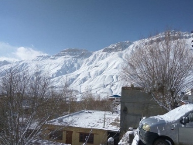 Himachal Pradesh's Lahaul-Spiti district records sub-zero temperature at -2.1 degree Celsius; roads closed in several areas Himachal Pradesh's Lahaul-Spiti district records sub-zero temperature at -2.1 degree Celsius; roads closed in several areas