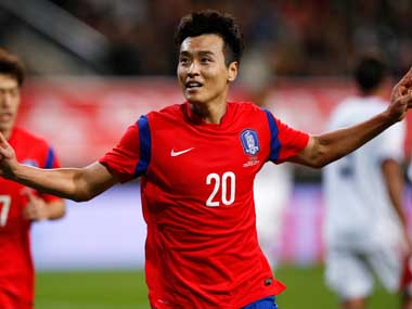 Former Middlesbrough, Werder Bremen striker Lee Dong-gook sets K-League record for most appearances by outfielder Former Middlesbrough, Werder Bremen striker Lee Dong-gook sets K-League record for most appearances by outfielder