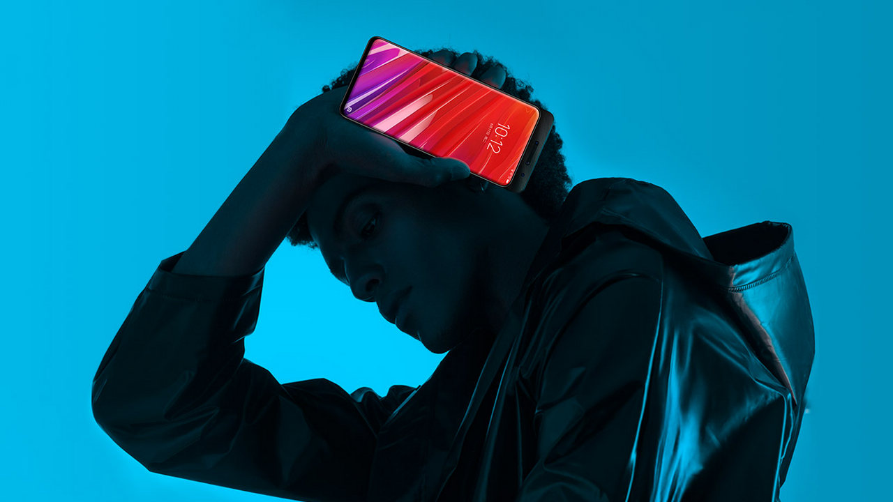 Lenovo Z5s leaked hands-on images show the display with notch like a punched hole Lenovo Z5s leaked hands-on images show the display with notch like a punched hole