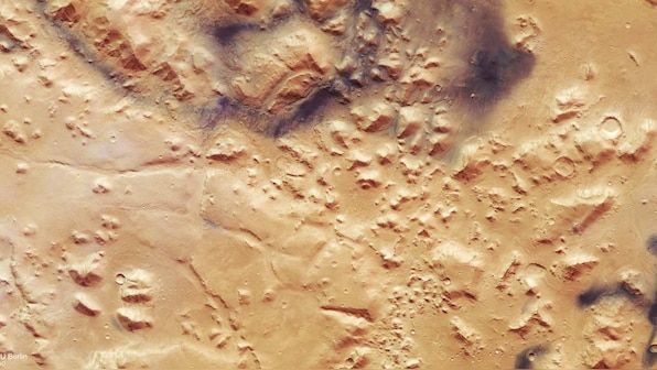ESA's Mars Express mission sends amazing new images of the Martian landscape