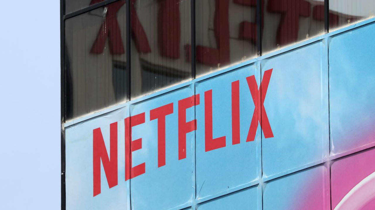 Netflix subscriber growth tanks with poor Q3 results as threat from Apple, Disney looms Netflix subscriber growth tanks with poor Q3 results as threat from Apple, Disney looms