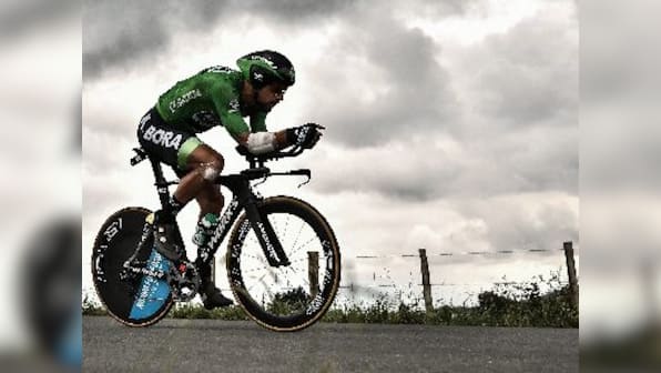 Peter Sagan holds off Tour de France champion Geraint Thomas and Matteo Trentin to win Shanghai Criterium