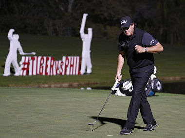Phil Mickelson edges past Tiger Woods in playoff under floodlights to win The Match and pocket $9 million cash prize Phil Mickelson edges past Tiger Woods in playoff under floodlights to win The Match and pocket $9 million cash prize