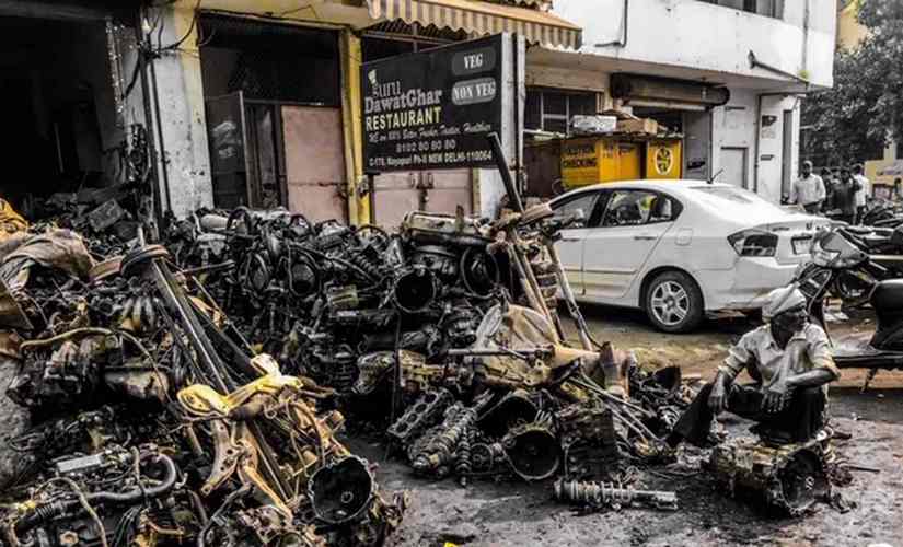 There are no authorised scrapyards in Delhi. Image courtesy: Pallavi Rebbapragada