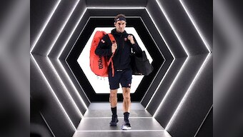 Paris Masters: Roger Federer beats Fabio Fognini in pre-quarters to go within three wins of 100th career title