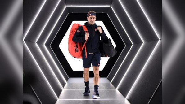Paris Masters: Roger Federer beats Fabio Fognini in pre-quarters to go within three wins of 100th career title
