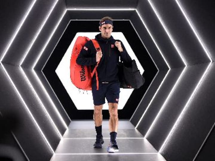 Paris Masters: Roger Federer beats Fabio Fognini in pre-quarters to go within three wins of 100th career title