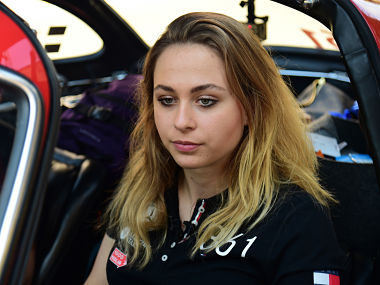 Formula Three: German racer Sophia Floersch undergoes seven-hour surgery after horror crash during Macau Grand Prix Formula Three: German racer Sophia Floersch undergoes seven-hour surgery after horror crash during Macau Grand Prix