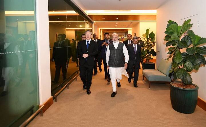 Narendra Modi in Singapore: PM meets Mike Pence on sidelines Fintech Summit, delivers keynote address at event