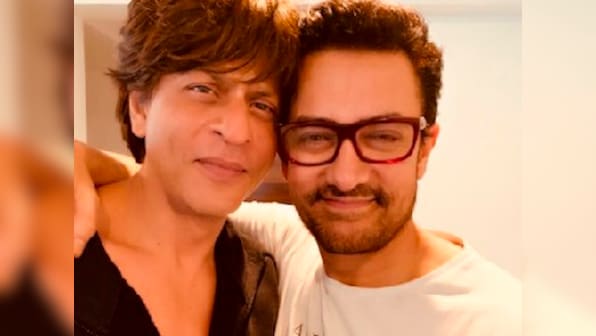 Aamir Khan praises Zero trailer; SRK shares photograph with Thugs of Hindostan actor