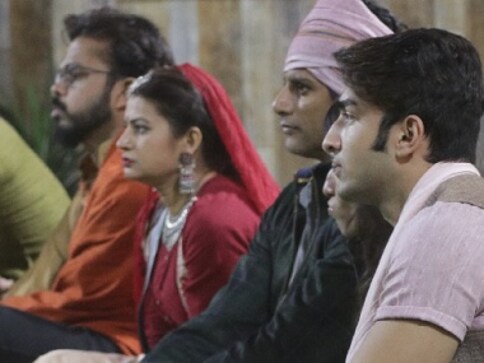 Bigg Boss 12, 28 November, Day 73 written updates: Sreesanth threatens to hit Rohit in BB Panchayat task Bigg Boss 12, 28 November, Day 73 written updates: Sreesanth threatens to hit Rohit in BB Panchayat task