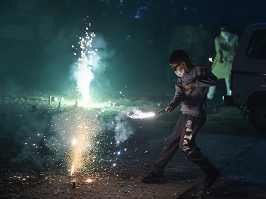 Diwali 2019: Supreme Court allows only 'anar' and 'phuljari' in Delhi to curb air, sound pollution; legal firecrackers to carry QR code Diwali 2019: Supreme Court allows only 'anar' and 'phuljari' in Delhi to curb air, sound pollution; legal firecrackers to carry QR code