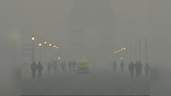 Delhi pollution: Unfavourable weather air quality 'very poor'; Mundka, Rohini among seven areas with 'severe' AQI