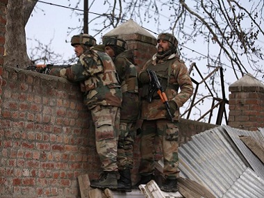 Jammu and Kashmir: Encounter at Nadigam in Shopian kills 5, including paratrooper and 4 Hizbul Mujahideen terrorists; 3 jawans injured Jammu and Kashmir: Encounter at Nadigam in Shopian kills 5, including paratrooper and 4 Hizbul Mujahideen terrorists; 3 jawans injured