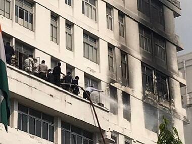 Fire breaks out at Apeejay House in Kolkata's Park Street; no casualties reported, cause still uncertain