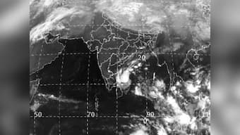 Cyclone Gaja to make landfall today: Indian Navy put on high alert; fishing suspended along Tamil Nadu, Andhra coasts