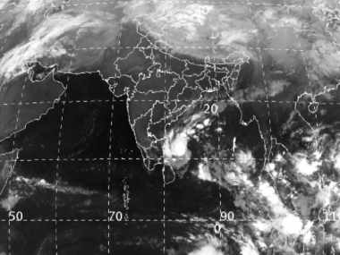 Cyclone Gaja to make landfall today: Indian Navy put on high alert; fishing suspended along Tamil Nadu, Andhra coasts Cyclone Gaja to make landfall today: Indian Navy put on high alert; fishing suspended along Tamil Nadu, Andhra coasts