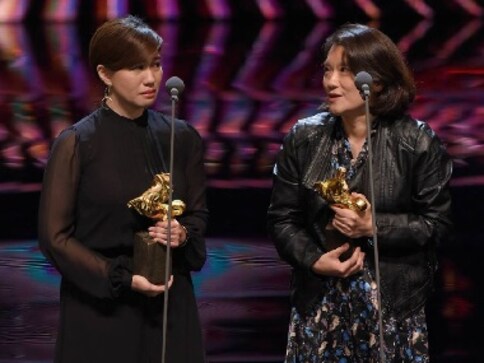 China's Golden Horse Awards sees a winner rally for Taiwan's independence in acceptance speech China's Golden Horse Awards sees a winner rally for Taiwan's independence in acceptance speech