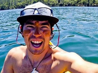 India should abandon 'incredibly dangerous' efforts to recover US citizen John Chau's body, says tribal rights group India should abandon 'incredibly dangerous' efforts to recover US citizen John Chau's body, says tribal rights group