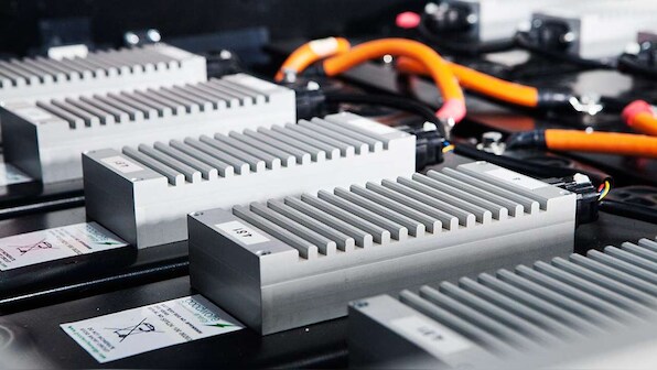 Chinese startup claims to have cracked solid-state batteries, begun production