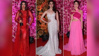 Lux Golden Awards 2018: Shah Rukh Khan presents Timeless Beauty honour to Aishwarya Rai Bachchan