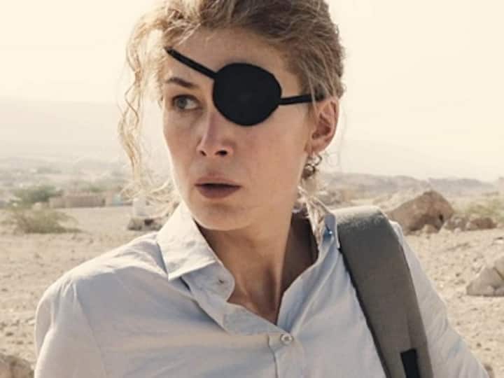 A Private War movie review: Rosamund Pike delivers Oscar-friendly performance in this potent drama