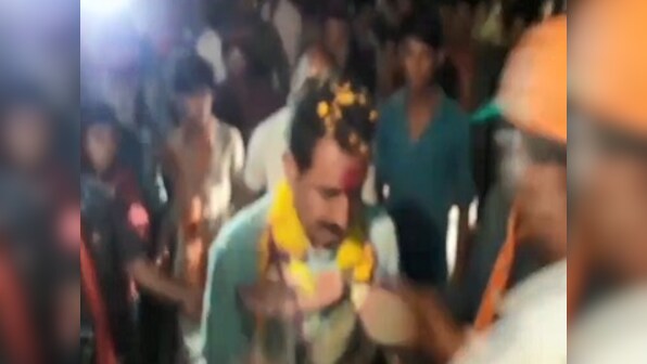 BJP MLA Dilip Shekhawat greeted with garland of shoes in Madhya Pradesh's Nagada