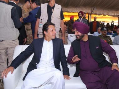   Punjab Minister Navjot Singh Sidhu and Pakistani Prime Minister Imran Khan at the inauguration of the Kartarpur Sahib Corridor on Wednesday. @iamhamzaabbasi 