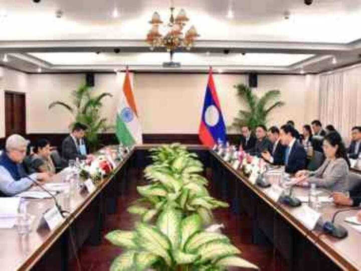 Sushma Swaraj holds bilateral talks with Laotian counterpart Saleumxay Kommasith; meets Prime Minister Thongloun Sisoulith