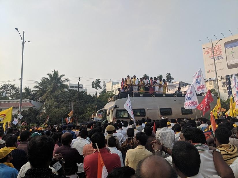 Andhra Pradesh chief minister N Chandrababu Naidu campaigning for the Telangana polls in Hyderabad. Image Courtesy: Rahul M