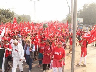 All India Kisan Sabha activists at the farmers protest rally in Delhi. Image Courtesy: Debobrat Ghose Firstpost