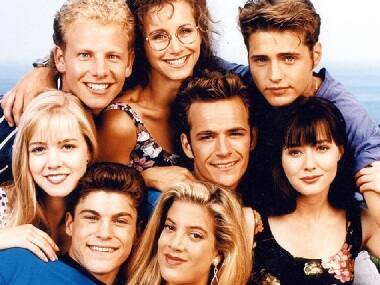 Beverly Hills, 90210 reboot reportedly in works with original cast Jennie Garth, Tori Spelling