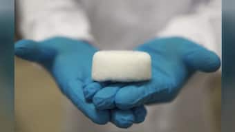 Ultralight aerogel pellets made from recycled plastic waste has a range of uses