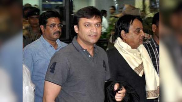 AIMIM leader Akbaruddin Owaisi takes a jibe at Narendra Modi's chowkidar campaign, says 'will give PM cap and whistle'