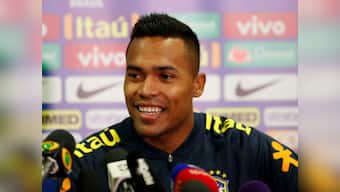 Serie A: Alex Sandro extends Juventus contract until 2023 amid interest from Premier League clubs