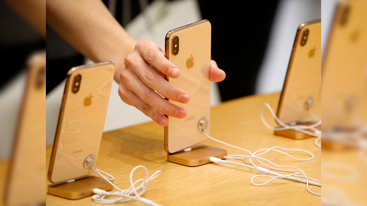 Apple reduces planned production for its new iPhones by 10 percent: Report