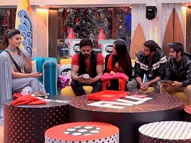 Bigg Boss 12, 24 December, Day 99 written updates: Urvashi Rautela brings Christmas gifts for contestants Bigg Boss 12, 24 December, Day 99 written updates: Urvashi Rautela brings Christmas gifts for contestants