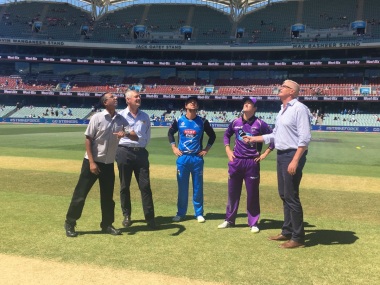 BBL to replace coin toss with bat flip in 2018/19 season; captains to call hills or flats rather than heads or tails BBL to replace coin toss with bat flip in 2018/19 season; captains to call hills or flats rather than heads or tails