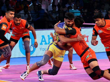 Pro Kabaddi 2018: Pawan Sehrawat shines as Bengaluru Bulls thrash Jaipur Pink Panthers to top Zone B Pro Kabaddi 2018: Pawan Sehrawat shines as Bengaluru Bulls thrash Jaipur Pink Panthers to top Zone B