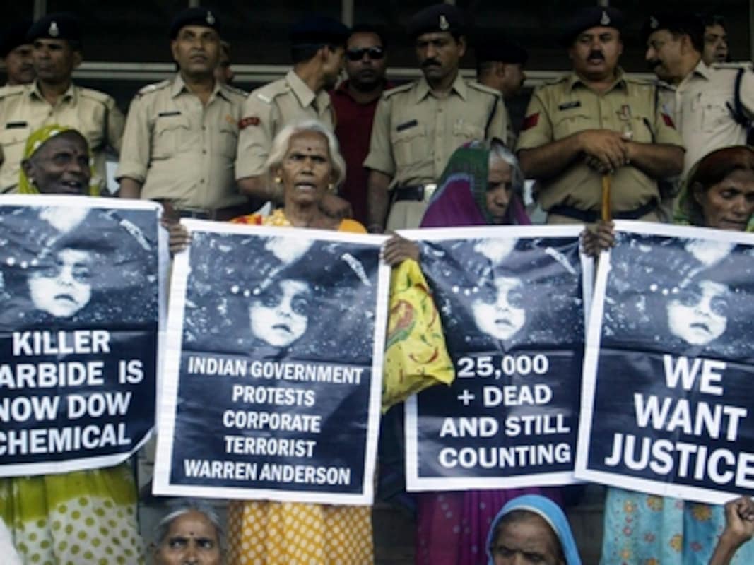 Bhopal gas tragedy: Wrong medication killed more people, reveal PMO files; 20-25 dying per month even after 34 years-India News , Firstpost