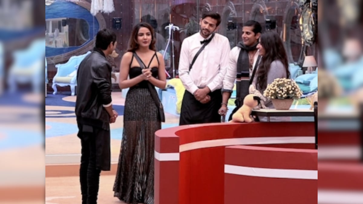 Bigg Boss 12, 26 December, Day 101 written updates: Deepak wins the BB hotel task twice